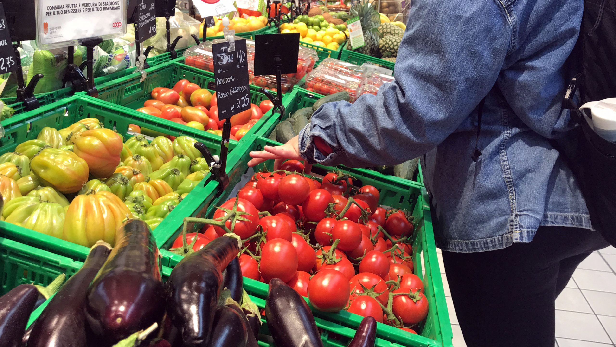 Fruits and vegetables at a grocery store